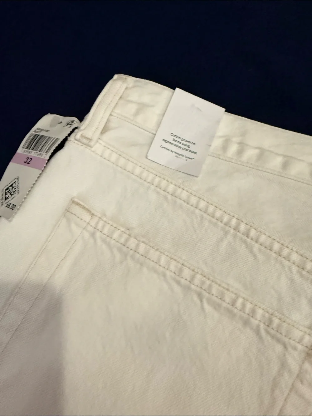AGOLDE Parker Long Short Loose Fit in Panna Cotta White Size 32 NWT MSRP $158